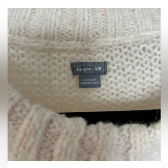 Oversized Cream Knit Sweater - Picture 2 of 4